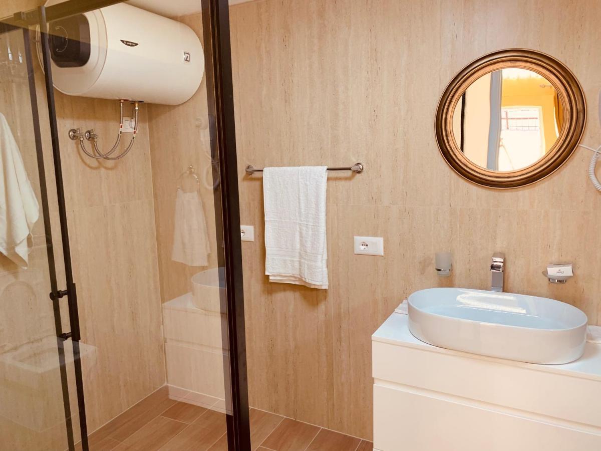 Auto Tana Guest House Тирана Екстериор снимка