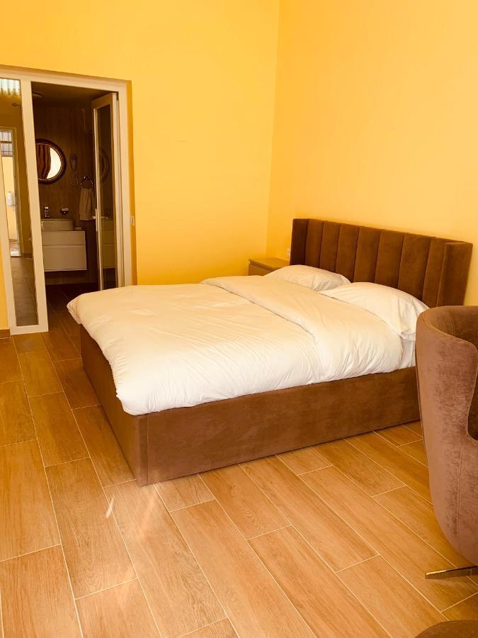 Auto Tana Guest House Тирана Екстериор снимка