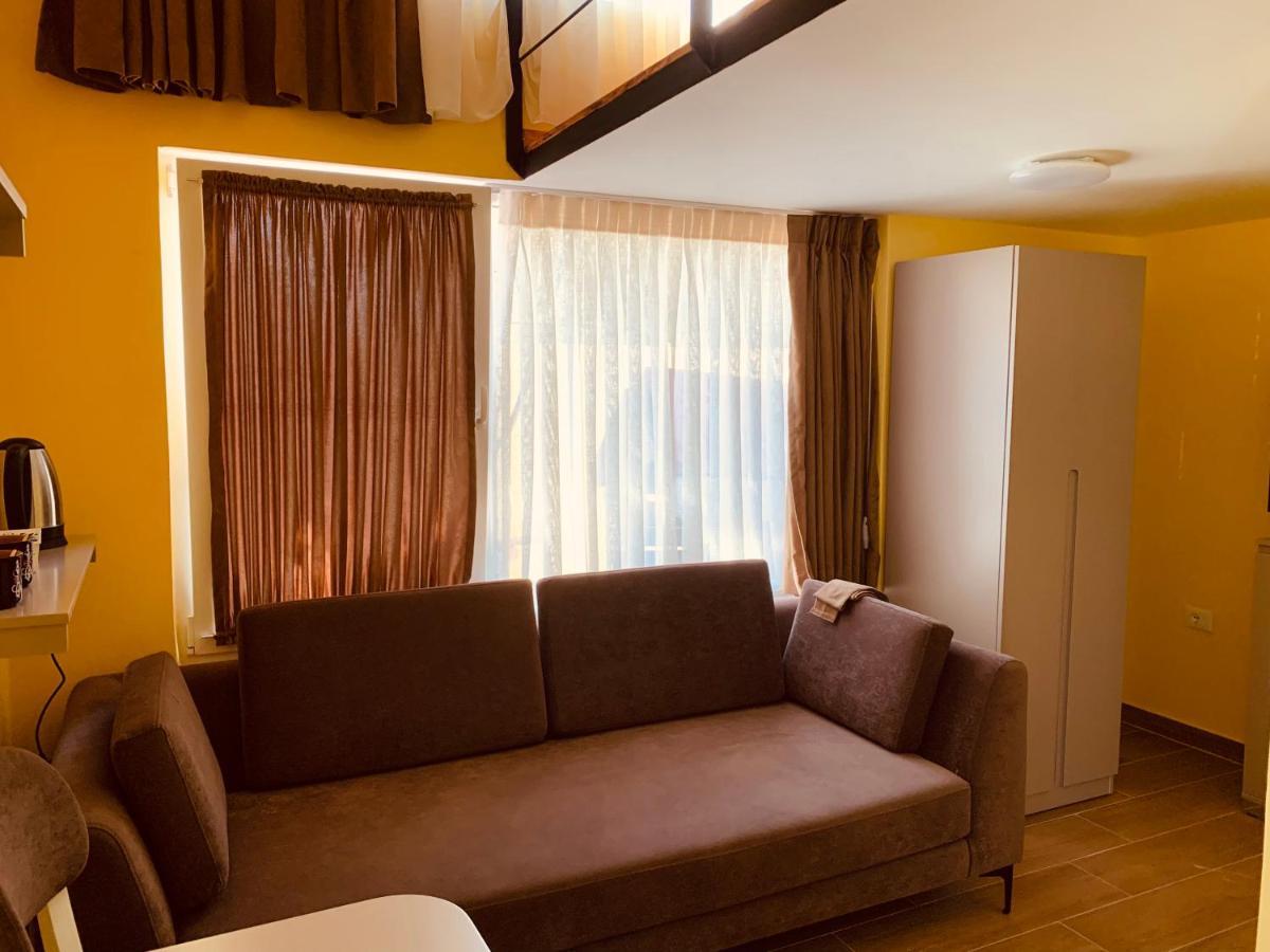 Auto Tana Guest House Тирана Екстериор снимка