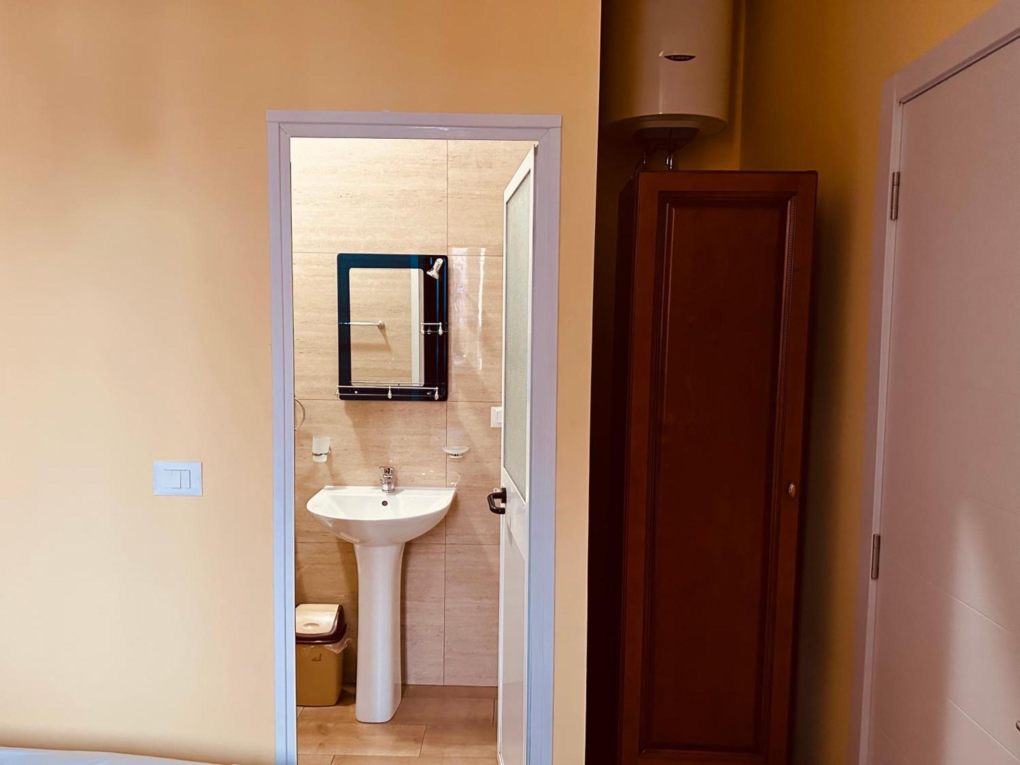 Auto Tana Guest House Тирана Екстериор снимка