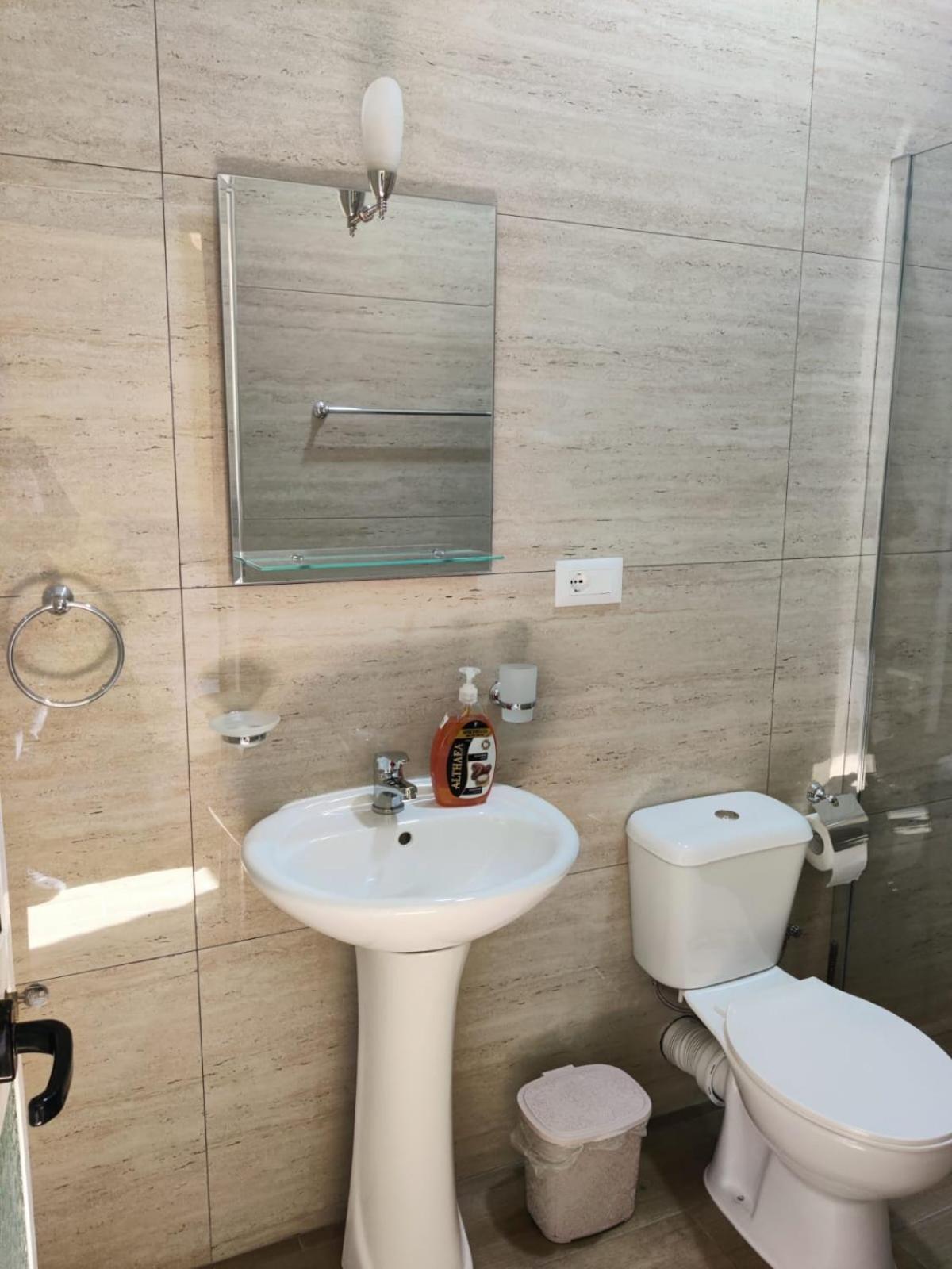 Auto Tana Guest House Тирана Екстериор снимка