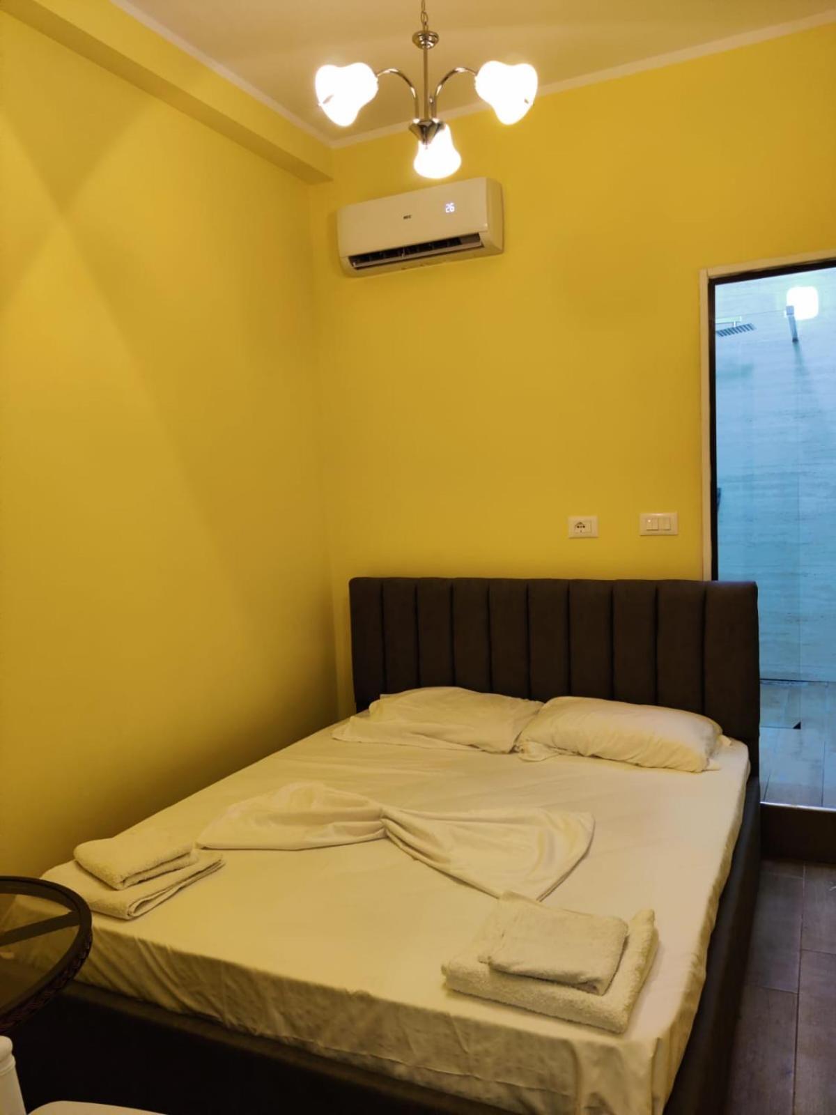 Auto Tana Guest House Тирана Екстериор снимка