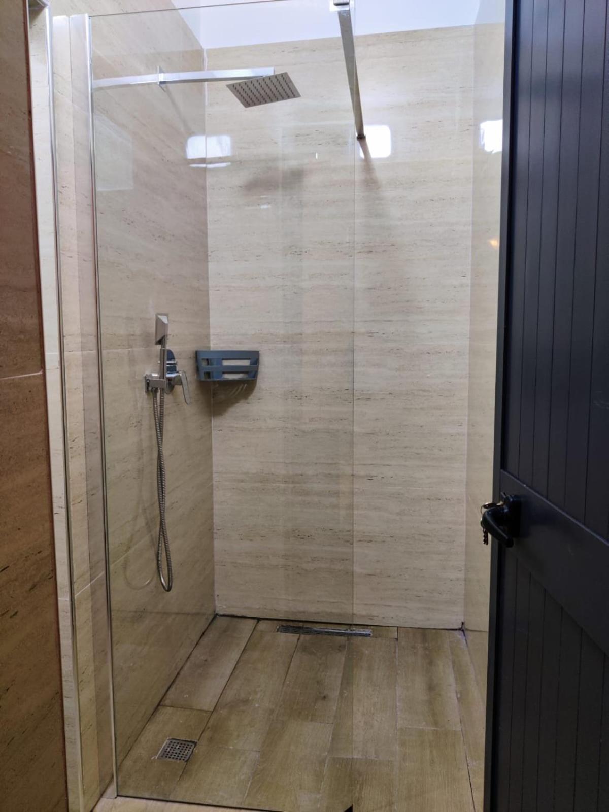 Auto Tana Guest House Тирана Екстериор снимка